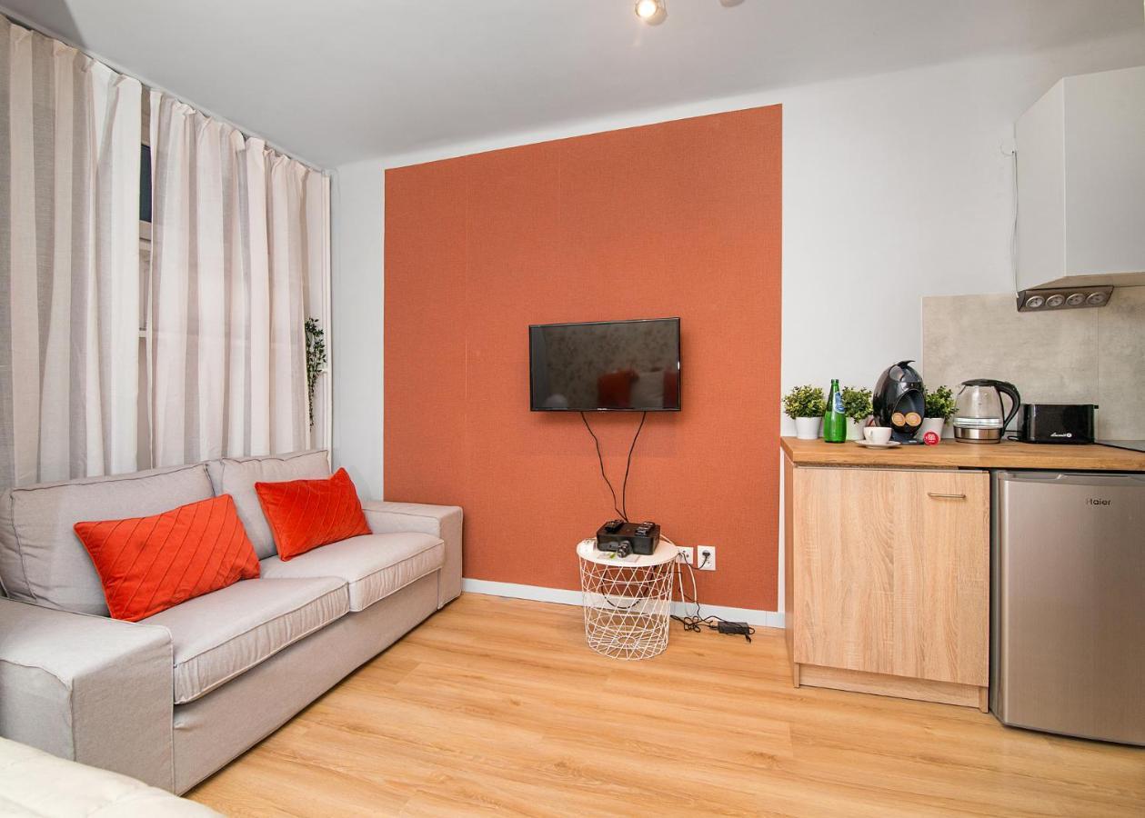 Central Apartments Grzybowska Варшава Екстер'єр фото
